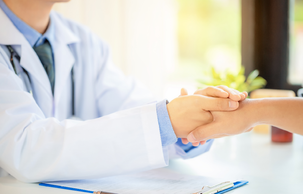 新サービス導入で海外患者の治療環境を整備